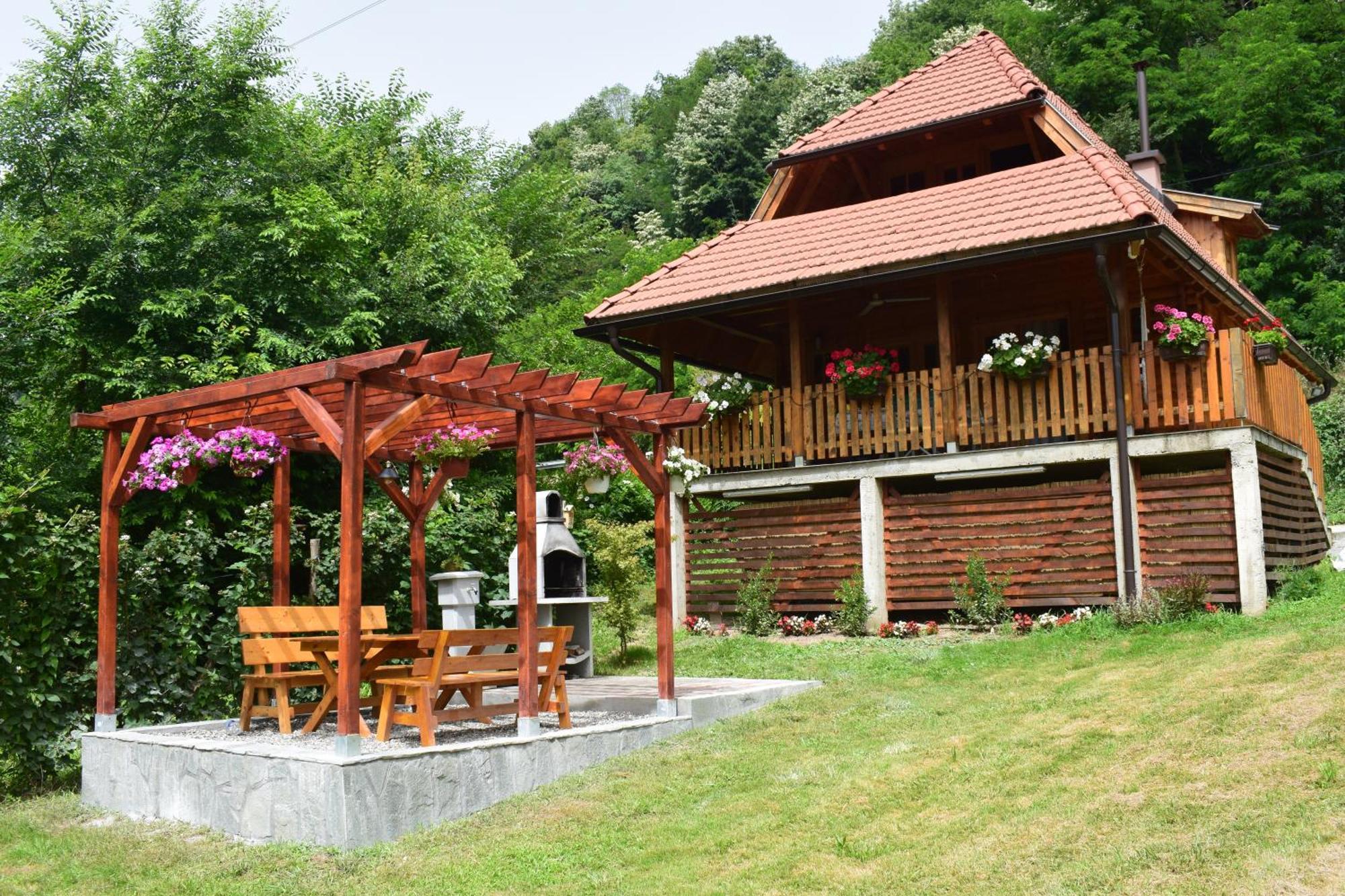 Drinska Tisina Villa Ljubovija ภายนอก รูปภาพ